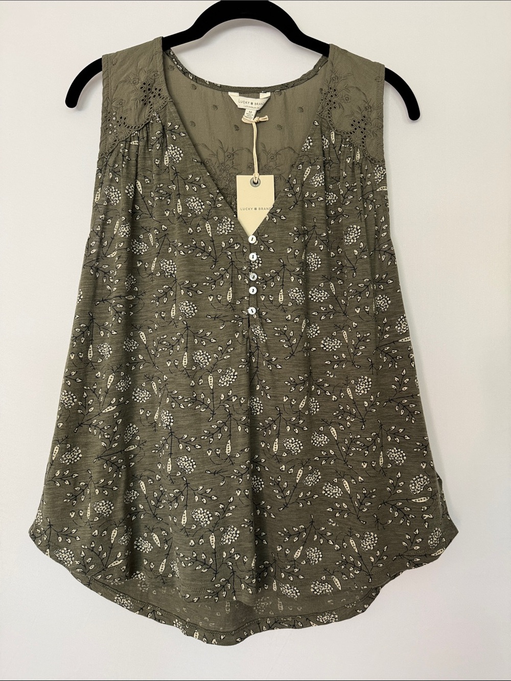 Lucky Brand Olive Green Floral Sleeveless Button-Front Top